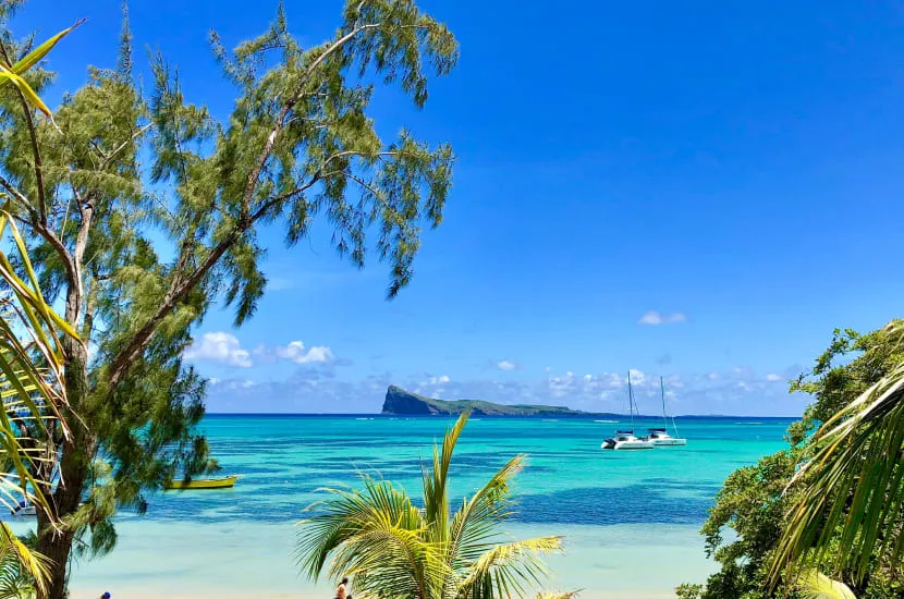 Zdjęcie Ile Przeciętnie Trwa Lot z Polski na Mauritius - Wszystkie Szczegóły