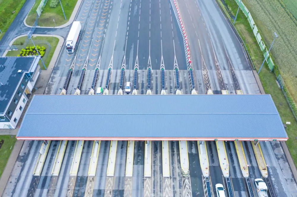 Zdjęcie Ile bramek na autostradzie A2? Sprawdź, gdzie są punkty poboru opłat