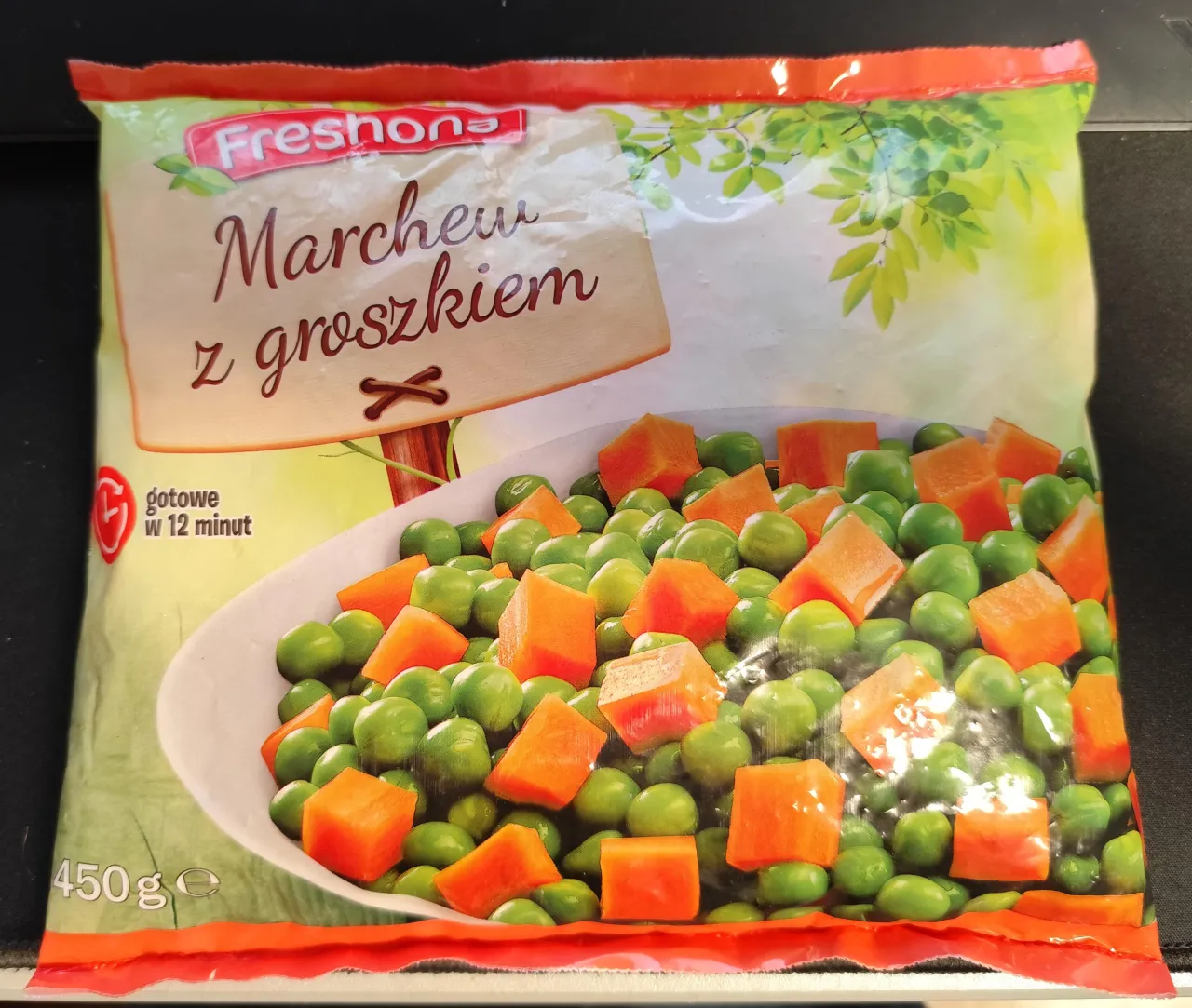 Zdjęcie Ile kalorii ma marchewka z groszkiem? Zaskakujące wartości kaloryczne!