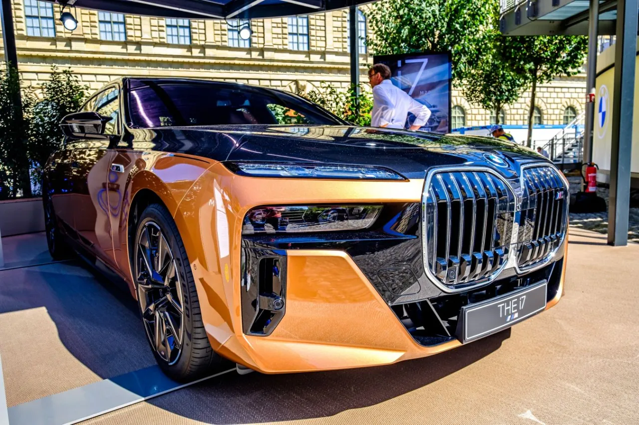 Zdjęcie BMW i7 cena – ile naprawdę kosztuje luksusowa elektryczna limuzyna?