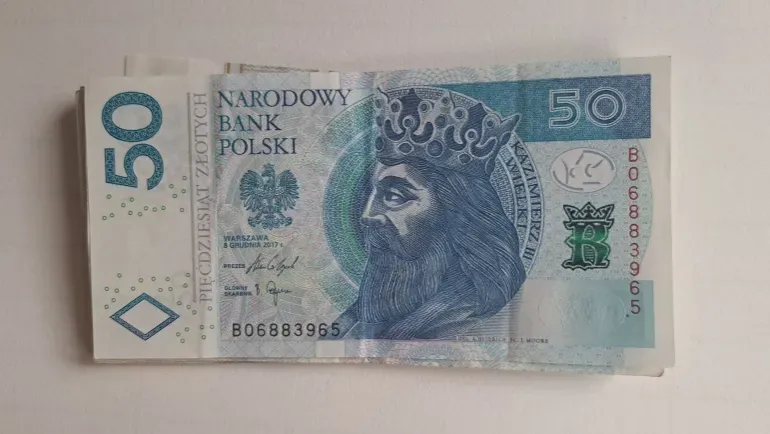 Zdjęcie Zasiłek dla samotnej matki: aktualne kwoty i warunki w Polsce