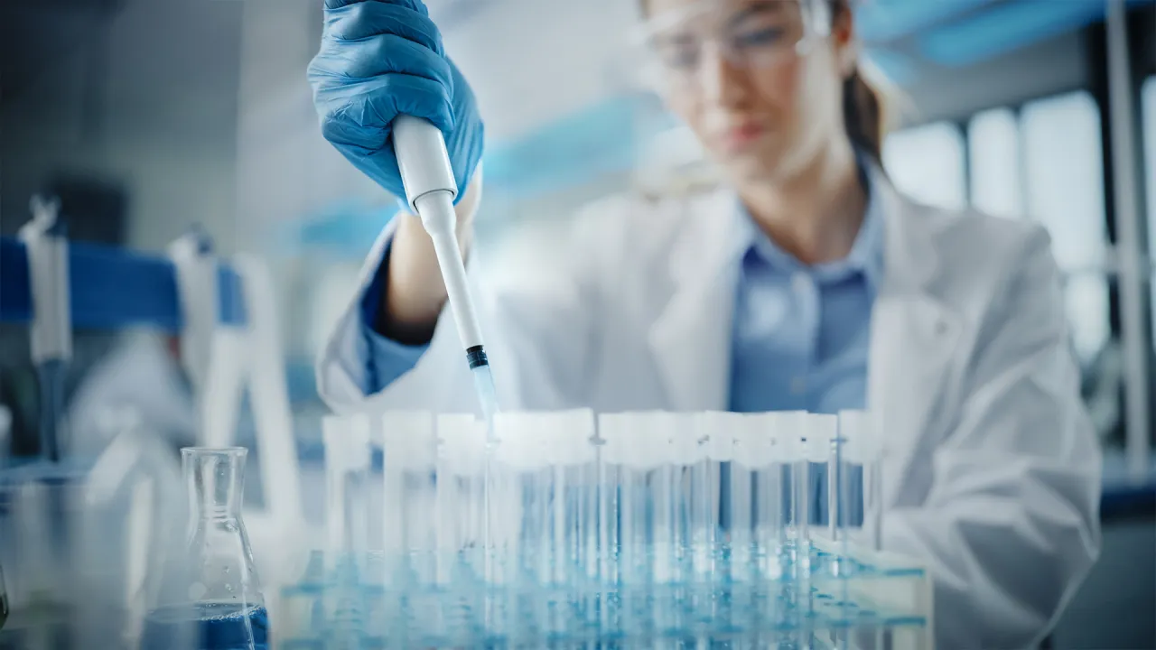 Zdjęcie Co to jest laboratorium mikrobiologiczne i jakie ma znaczenie w diagnostyce?