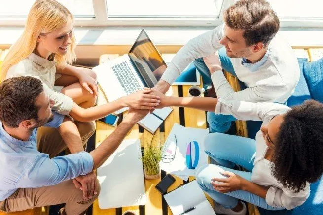 Zdjęcie Dobre zawody po studiach: najwyższe wynagrodzenia i przyszłość kariery