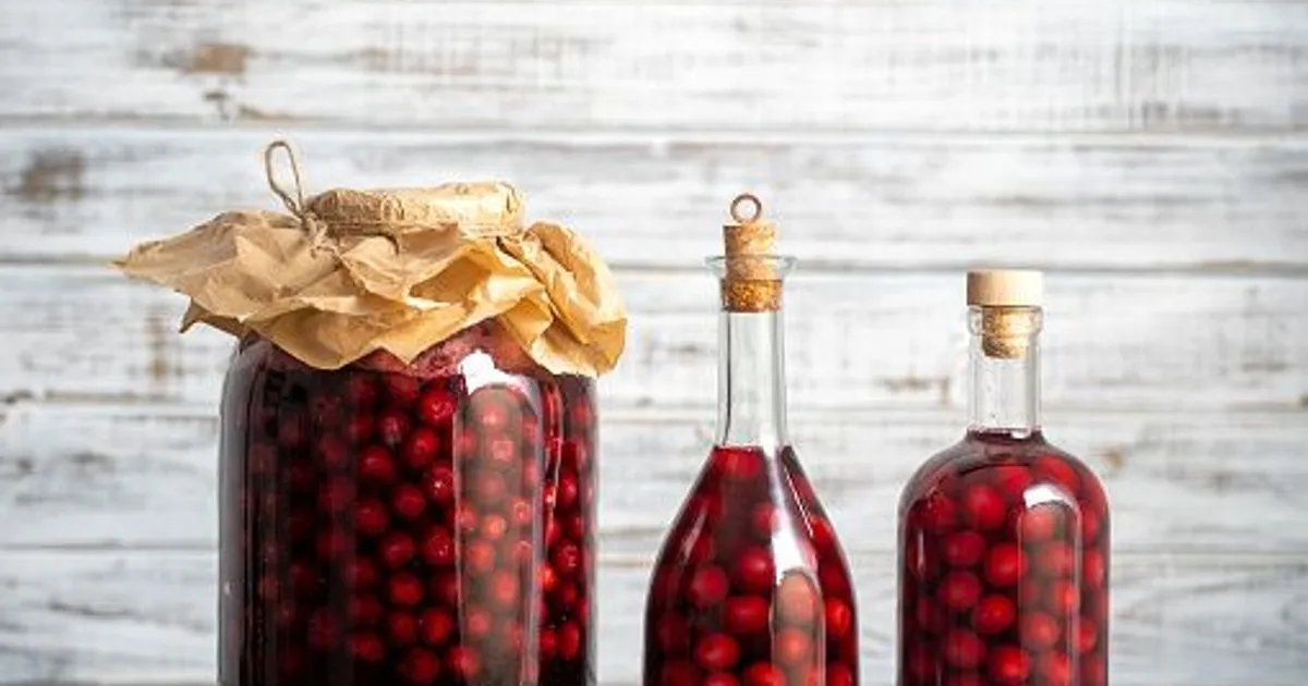 składniki na nalewkę z wiśni