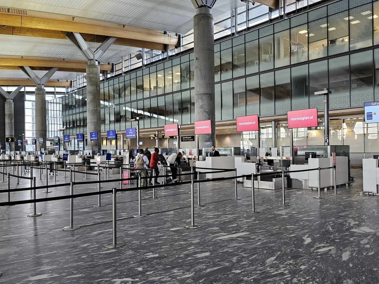 lotnisko odprawa norwegia