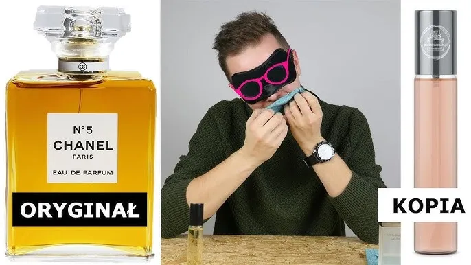 porównanie oryginalnej próbki perfum i podróbki detal