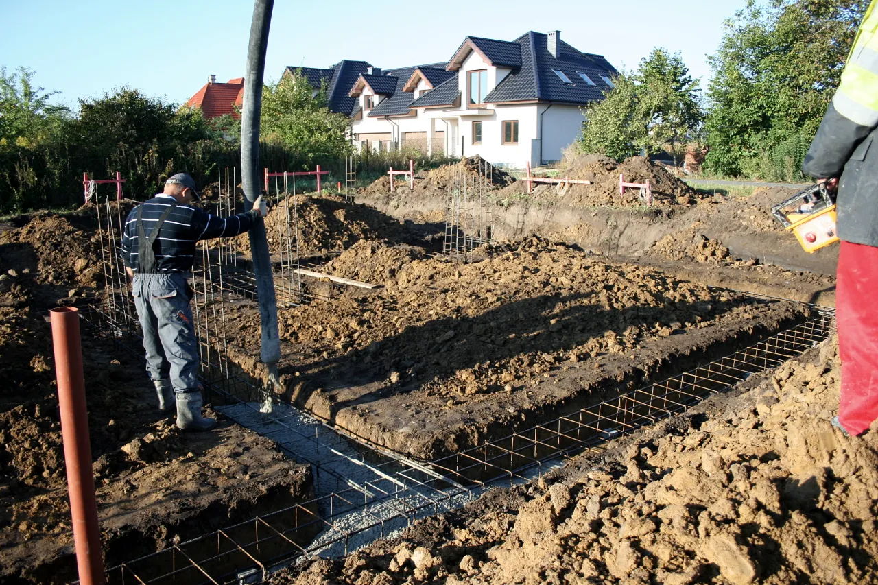 budowa domu rozpoczęcie prace fundamenty