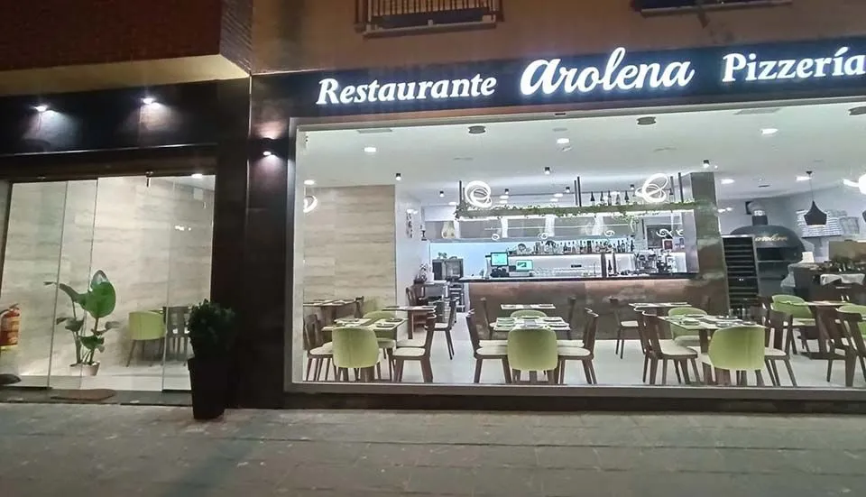 Interior del restaurante pizzería Arolena Albolote