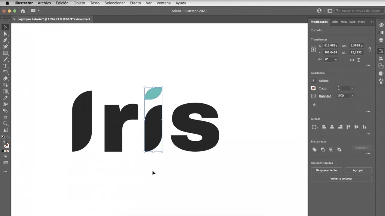 Szkicowanie logo na papierze