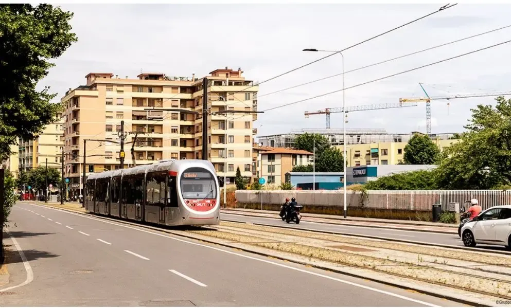 Quartiere Novoli Firenze tramvia moderno