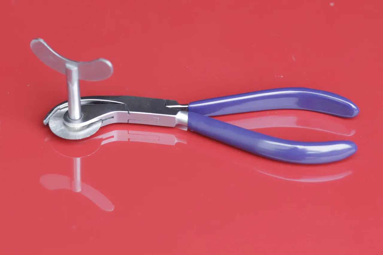 Narzędzia do cięcia obrączki jubiler SOR straż pożarna