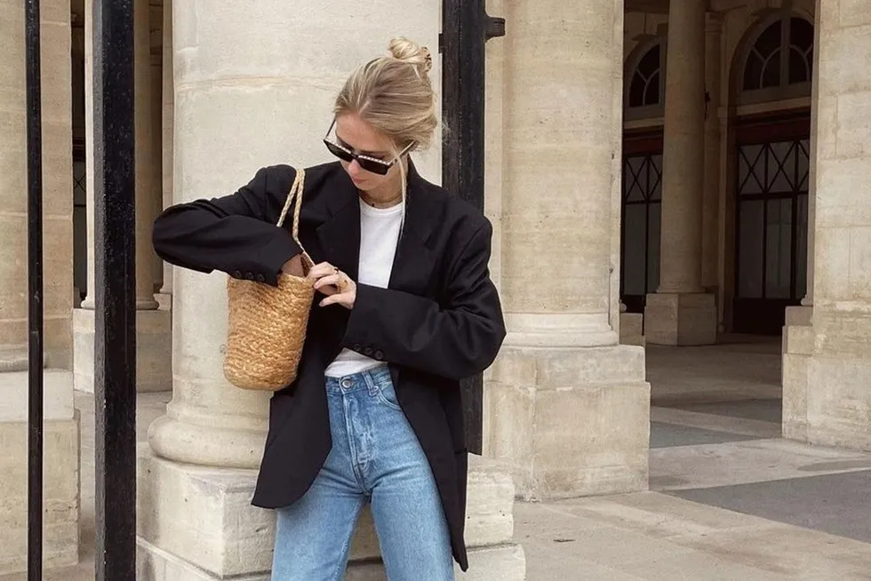 nowoczesna stylizacja ze spodniami rurkami street style