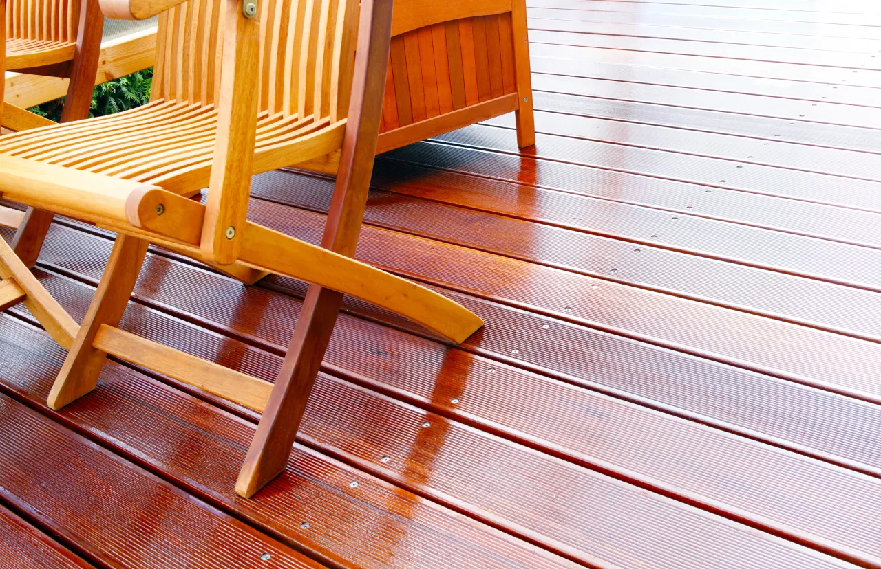 Zabezpieczenie drewna mebli ogrodowych