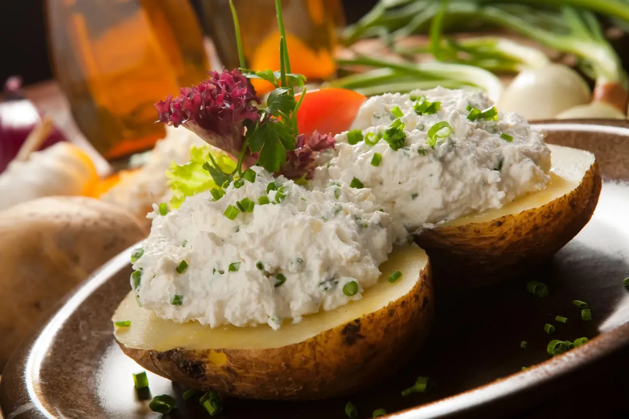 Tradycyjne dania kuchni wielkopolskiej, kaczka po poznańsku, pyry z gzikiem