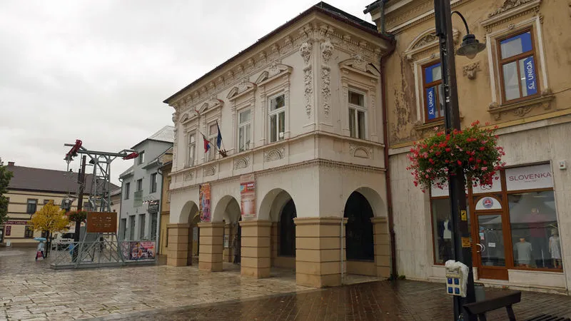 Rynek Liptowski Mikułasz, N&aacute;mestie osloboditeľov