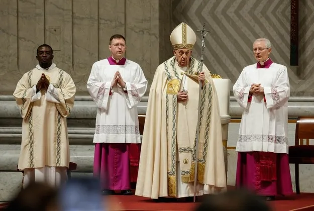 Zdjęcie Kto zniósł post w Wigilię? Niespodziewana decyzja papieża Jana Pawła II