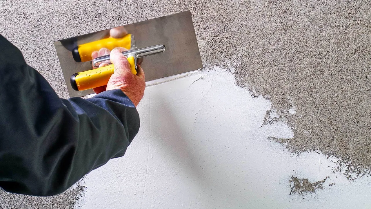 rodzaje farb fasadowych do tynku żywicznego