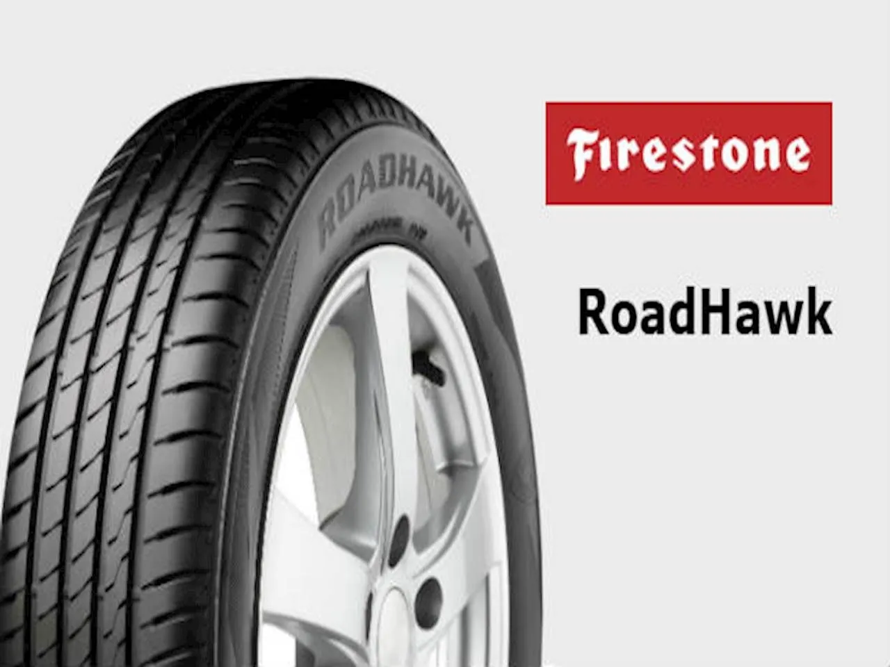 Opona Firestone RoadHawk. Firestone to znana firma produkująca opony, a RoadHawk to jeden z ich modeli.