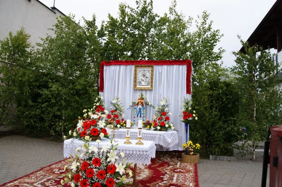 Zdjęcie Jak wygląda ołtarz na Boże Ciało? Tradycje, dekoracje i inspiracje