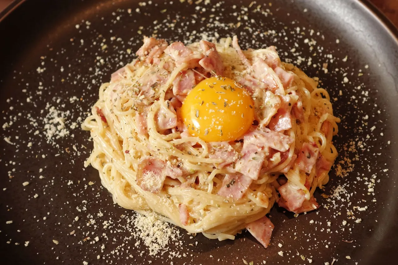 błędy w carbonarze śmietana jajecznica