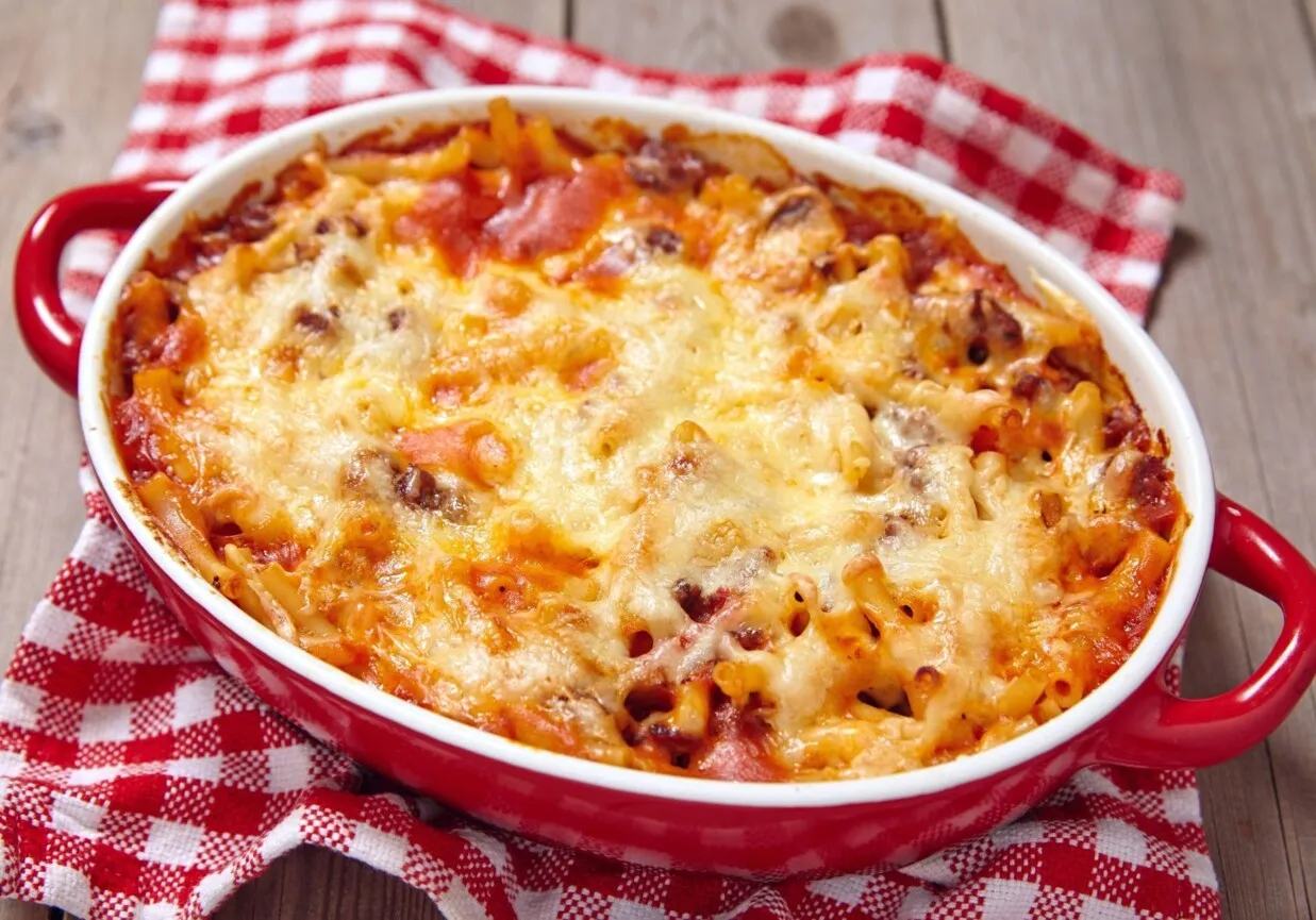 zapiekanka makaronowa z mięsem mielonym i serem