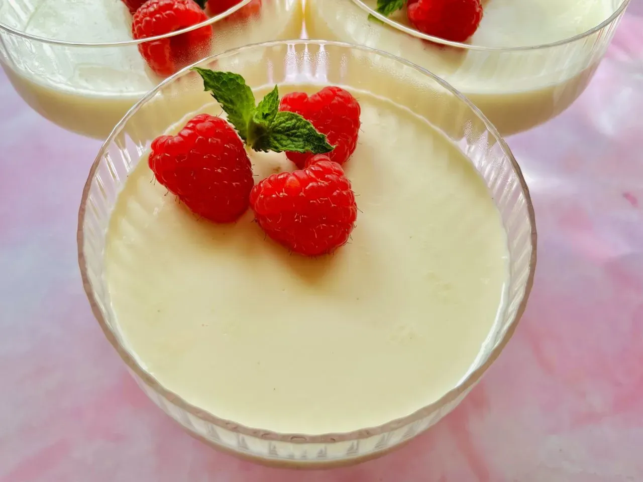 panna cotta w lodówce