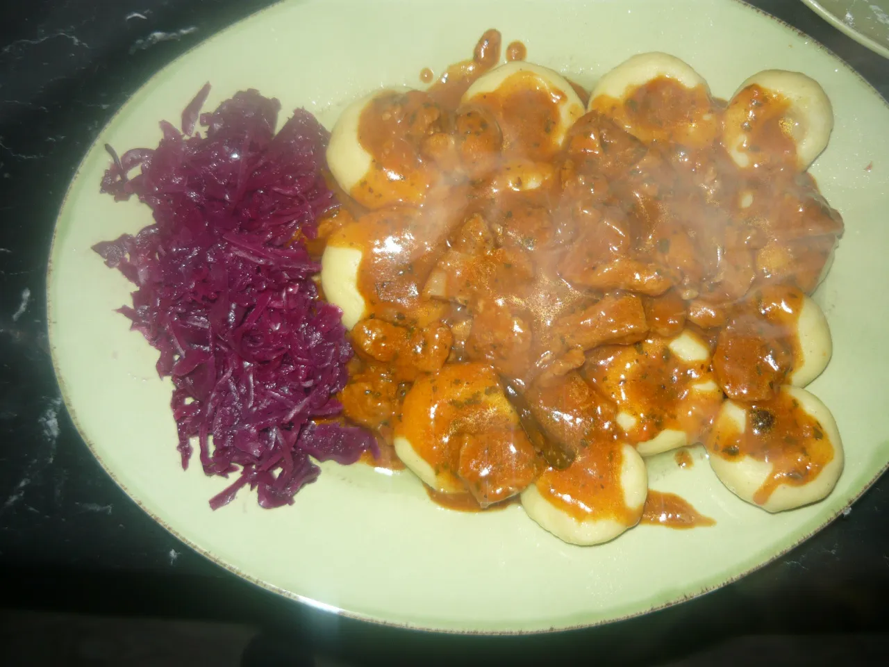 Różnorodne sosy do klusek śląskich