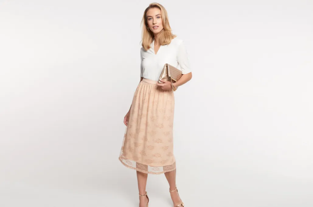 eleganckie stylizacje do kościoła dla kobiet