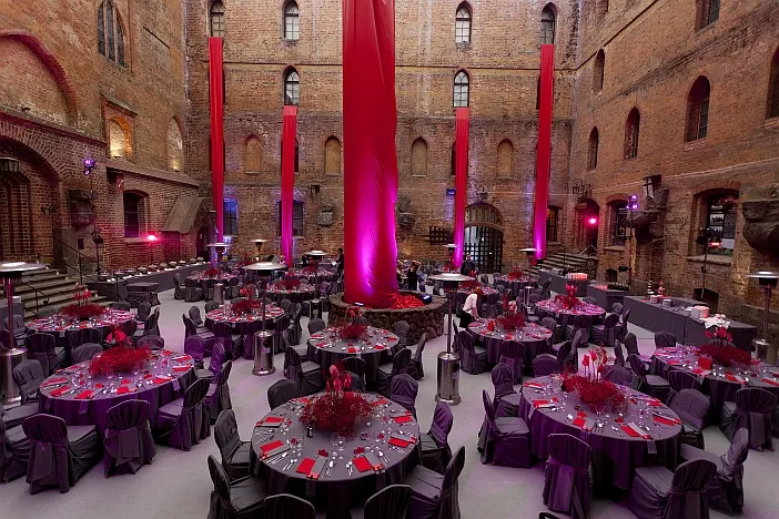 Wesele Zamek Gniew stół dekoracje