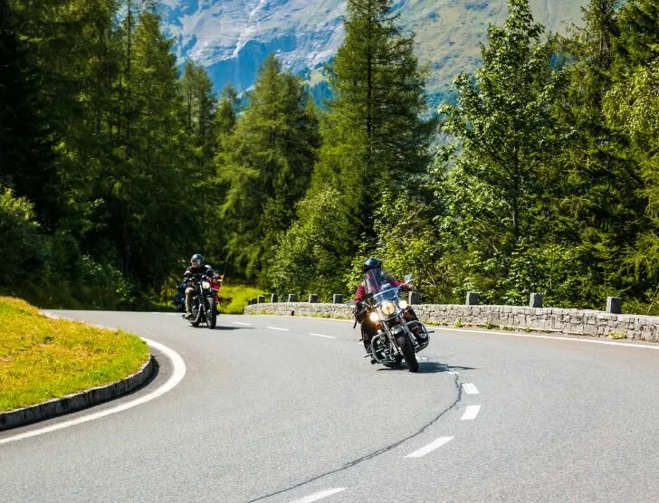 Zdjęcie Najpiękniejsze trasy motocyklowe w Europie, które musisz przejechać