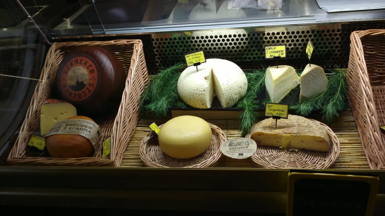 różne rodzaje polskich serów owczych