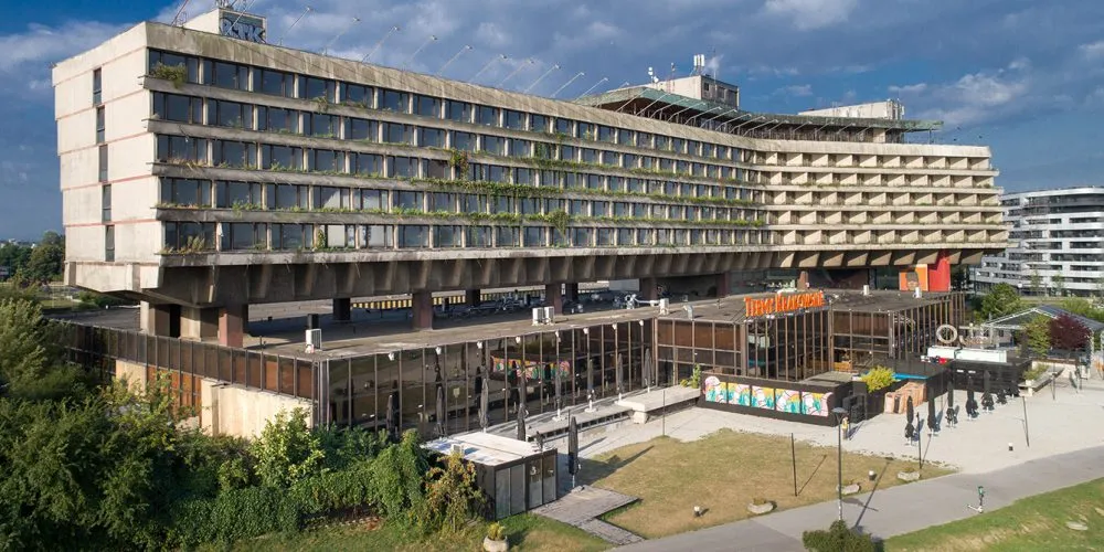 Hotel Forum Krak&oacute;w widok z zewnątrz