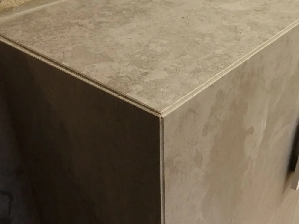 szlifowanie narożników płytek 45 stopni, fugowanie płytek, silikonowanie