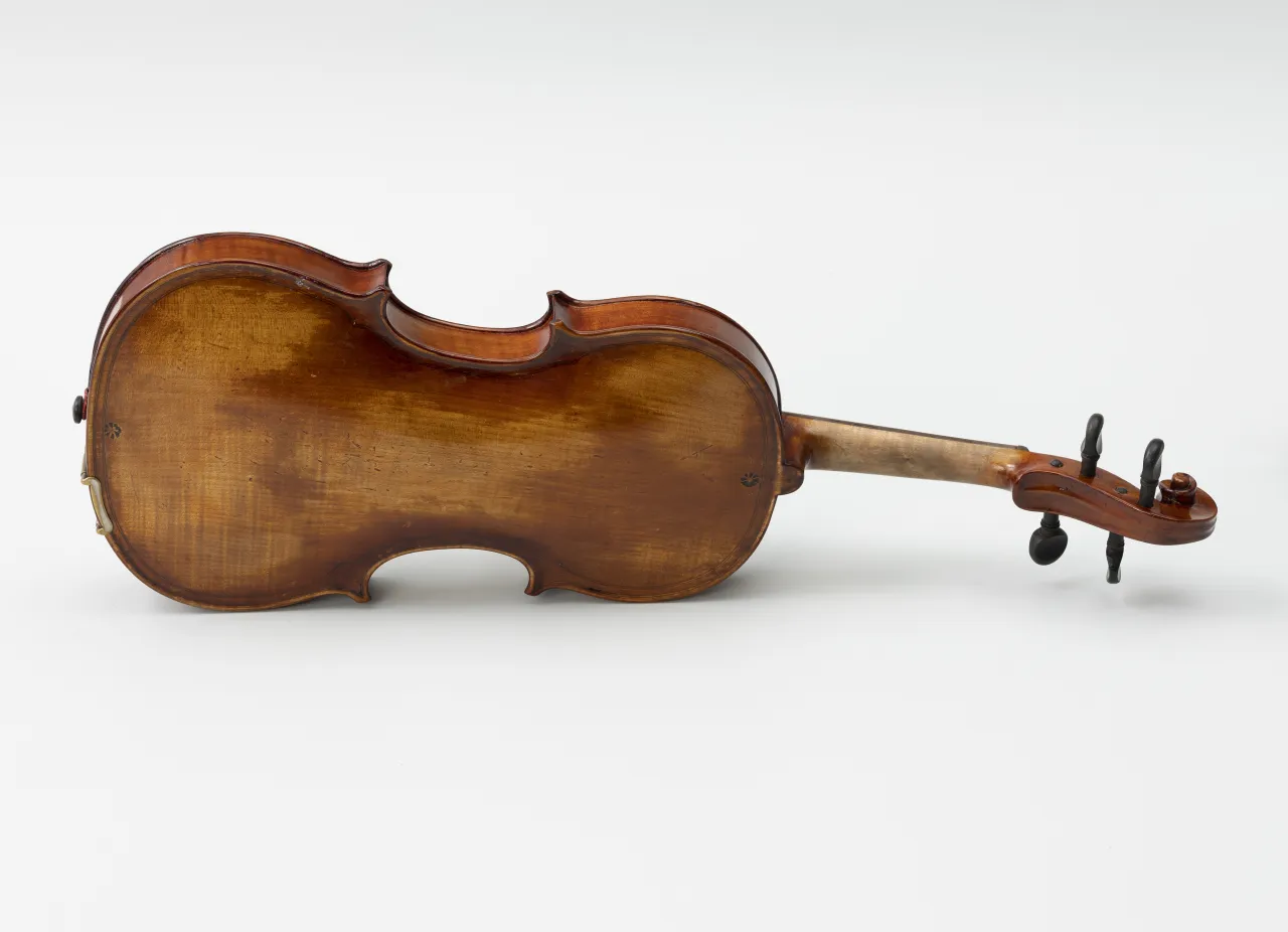 stare skrzypce detale drewno