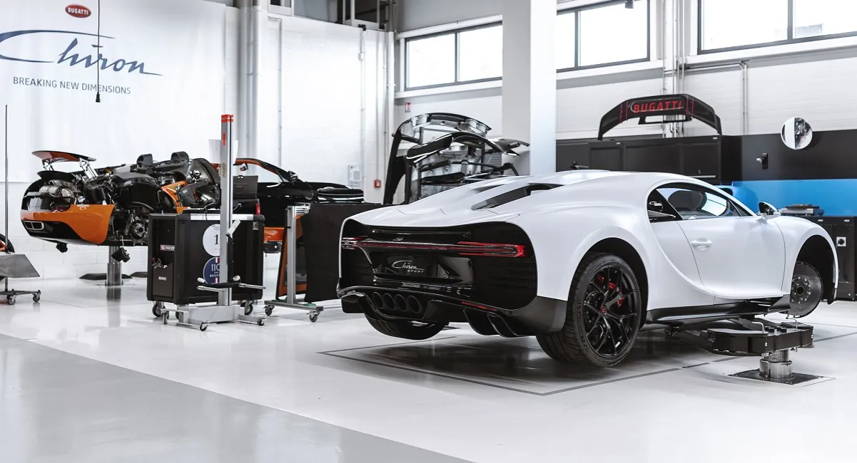 Zdjęcie Ile kosztuje wymiana oleju w Bugatti Chiron? Zaskakujące ceny!