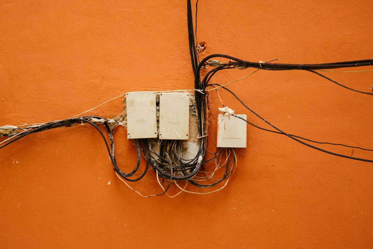 Zdjęcie Jak zrobić uziemienie w starej instalacji, aby uniknąć zagrożeń elektrycznych