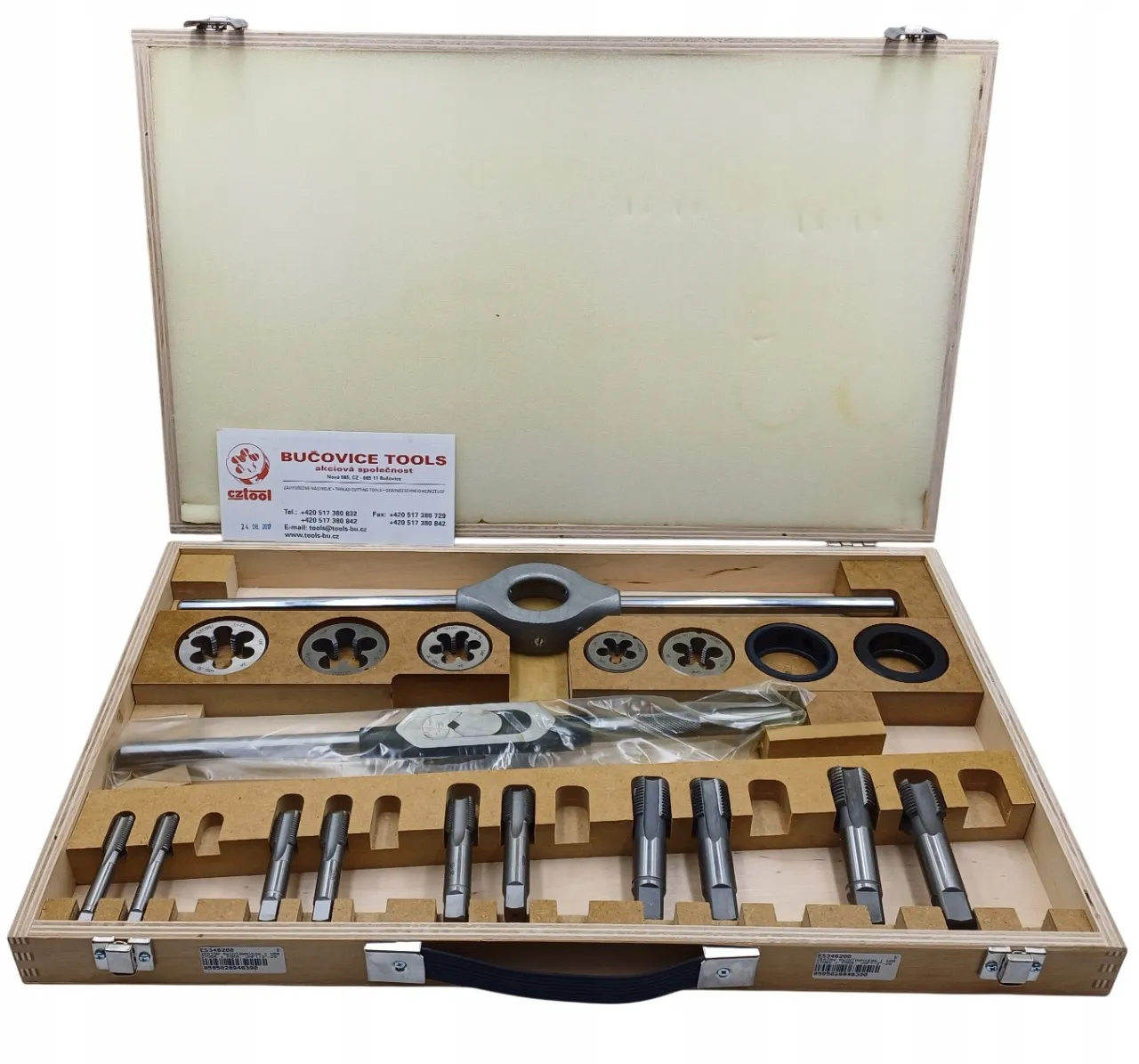 zestaw gwintowników i pokrętło