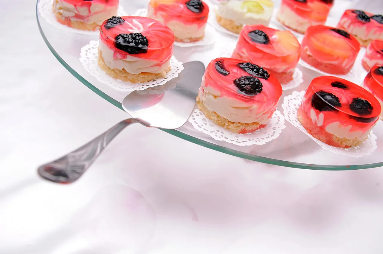 rozpuszczanie galaretki w małej ilości wody