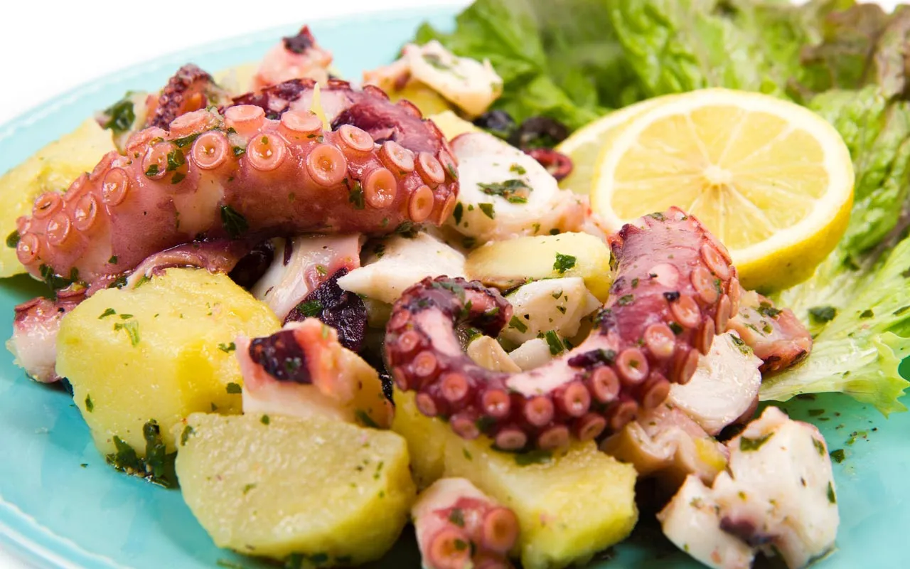 Polpo tenero e patate sode per insalata