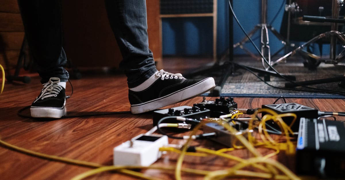 Instrumenty elektroniczne wczoraj i dziś - ewolucja brzmienia
