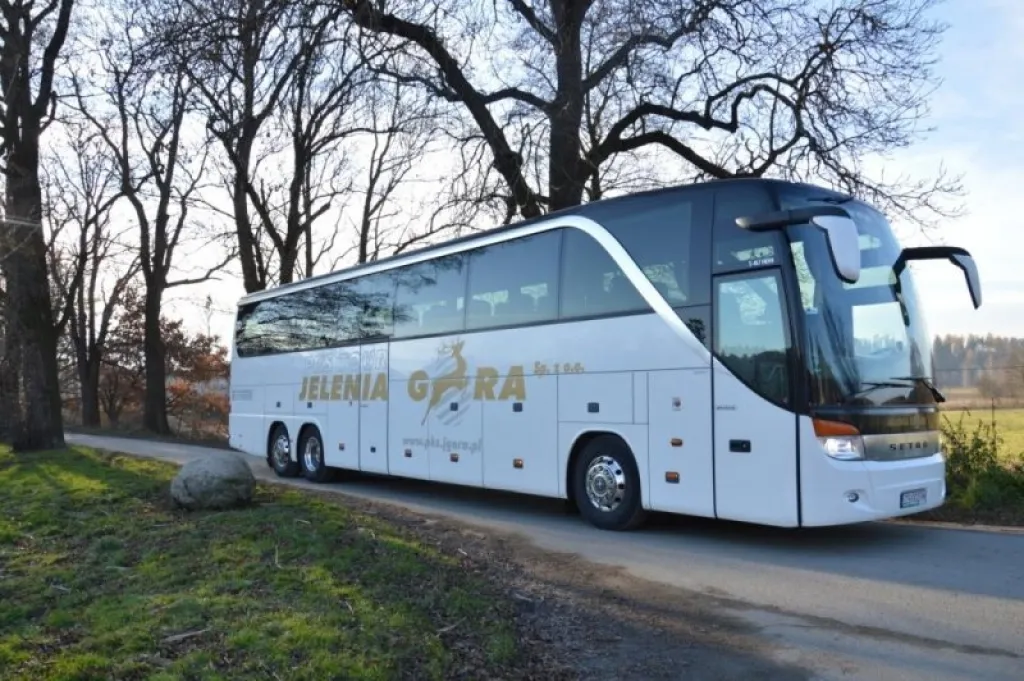 Zdjęcie Profesjonalne Biuro Sudety Karpacz: kompleksowe usługi turystyczne w górach