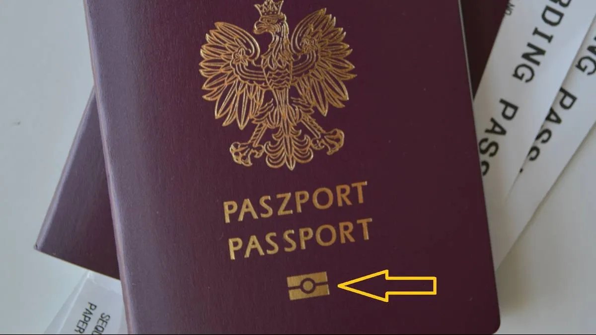 symbol paszportu biometrycznego na okładce