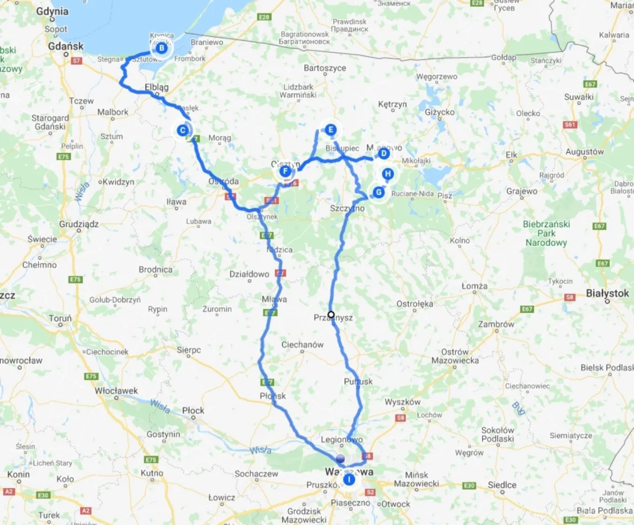 planowanie podróży kamperem, mapa i kalendarz