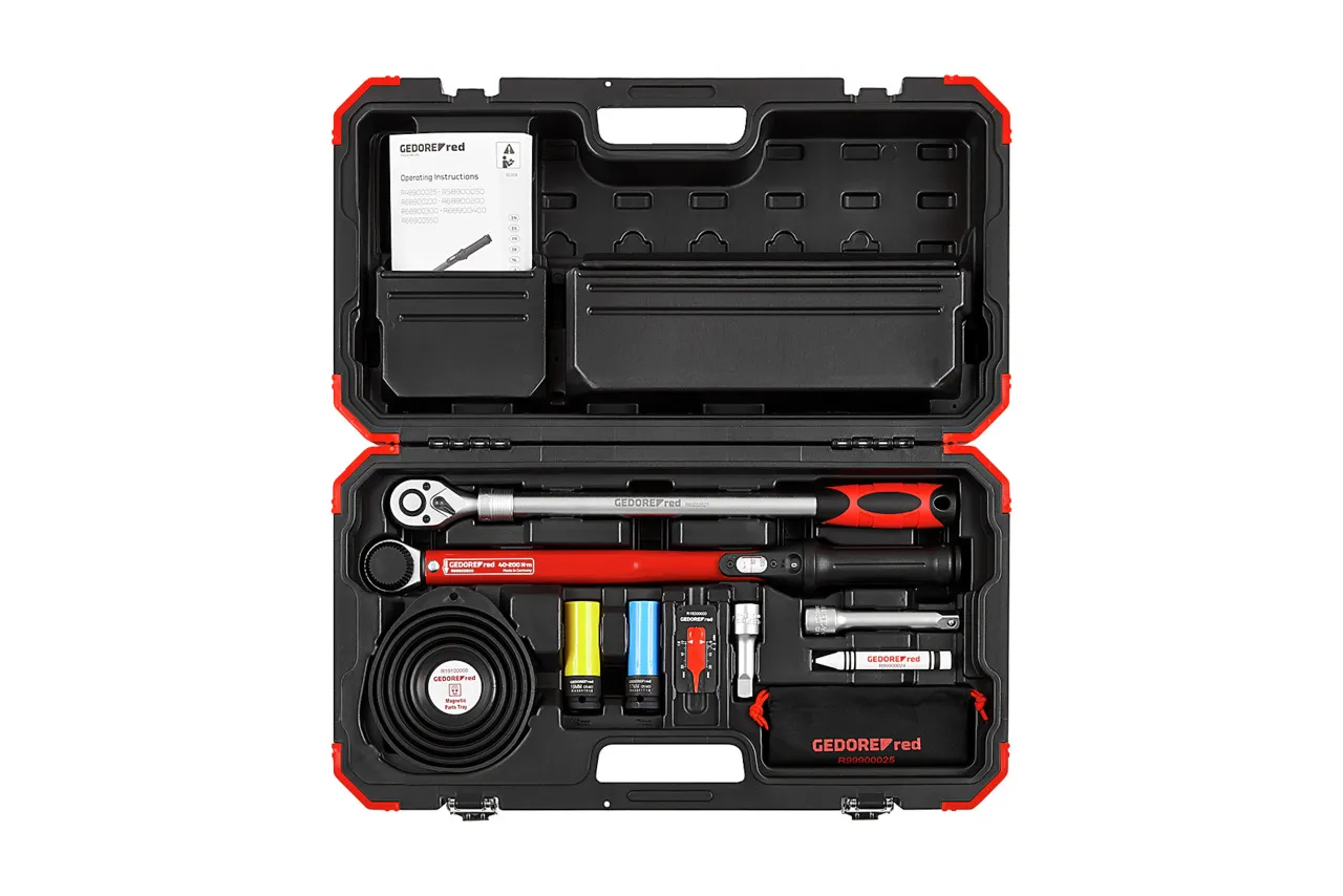 zestaw narzędzi do wymiany kół samochodowych