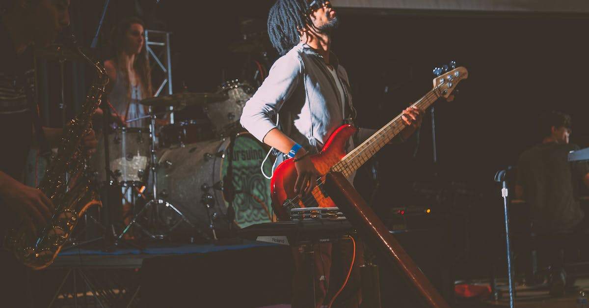 Najlepsi polscy gitarzyści rockowi wszech czasów - TOP 10