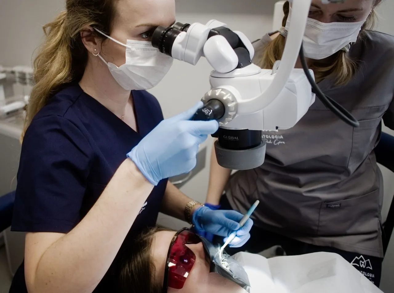 nagły b&oacute;l zęba, dentysta ratunkowy