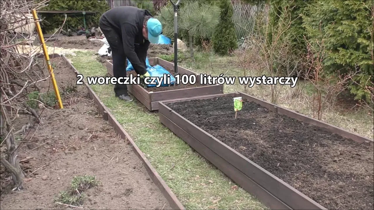 Zdjęcie Kompost czy obornik: co lepsze dla Twojego ogrodu? Porównanie nawozów