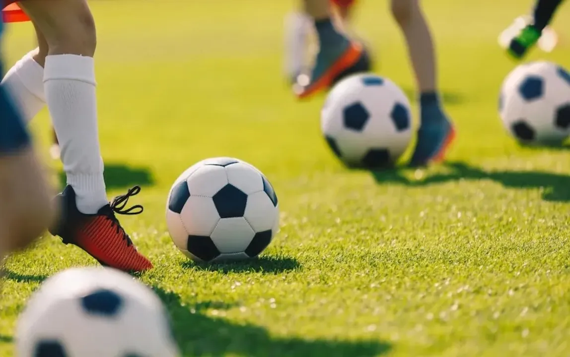 Zdjęcie Jak zostać piłkarzem: praktyczne kroki, treningi i porady dla początkujących