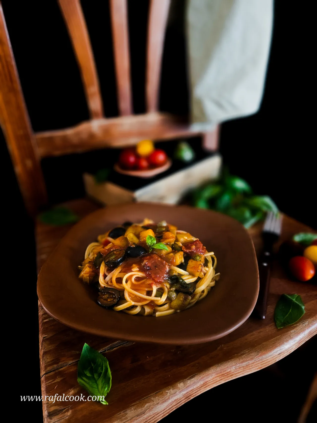 Zdjęcie Spaghetti siciliana – tradycyjny przepis, który zachwyci każdego smakosza