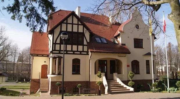 Zdjęcie Dworek Drzewiarza w Gościcinie - Historia i Tajemnice Architektury
